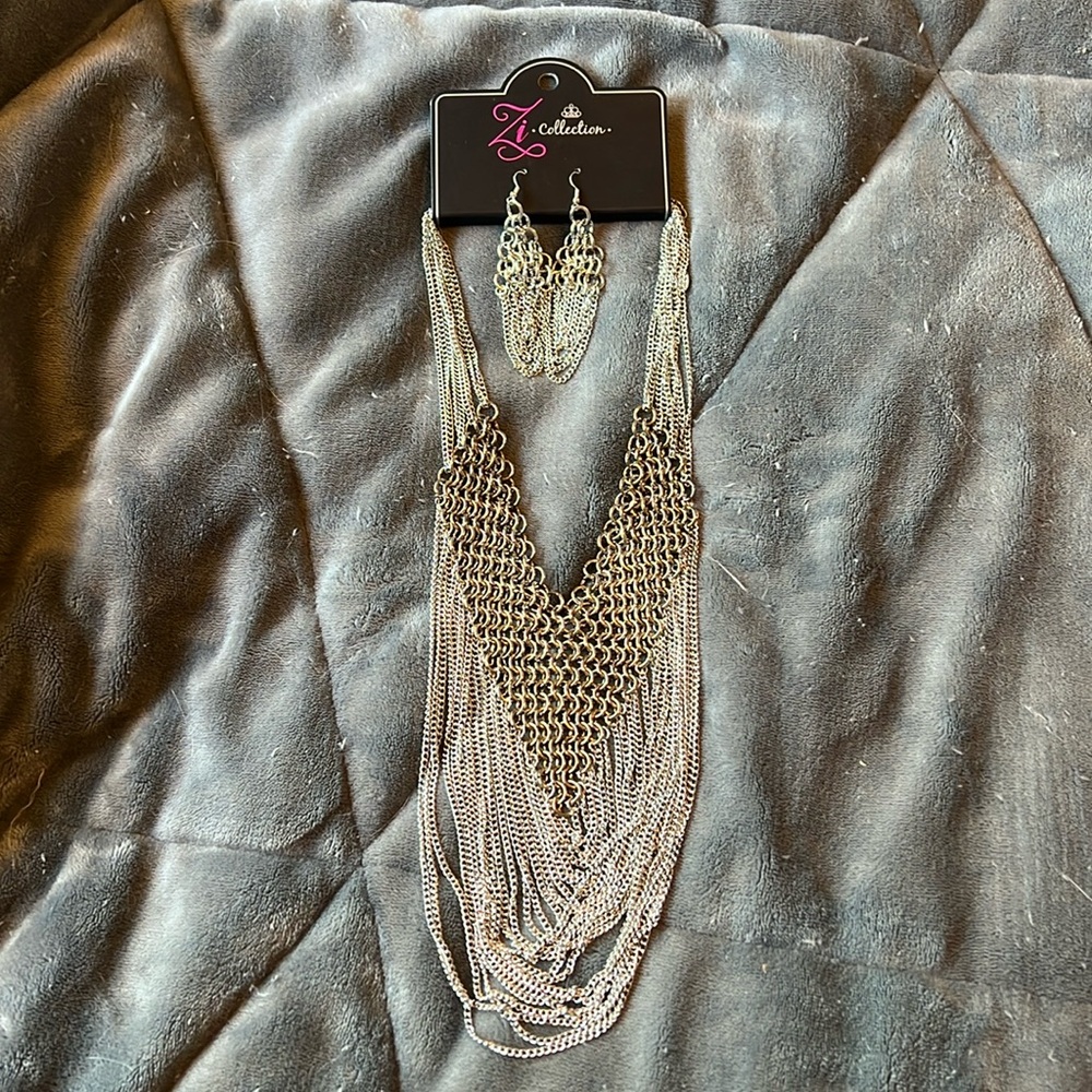 Zi Collection From Paparazzi Silver Bib Necklace And Earrings